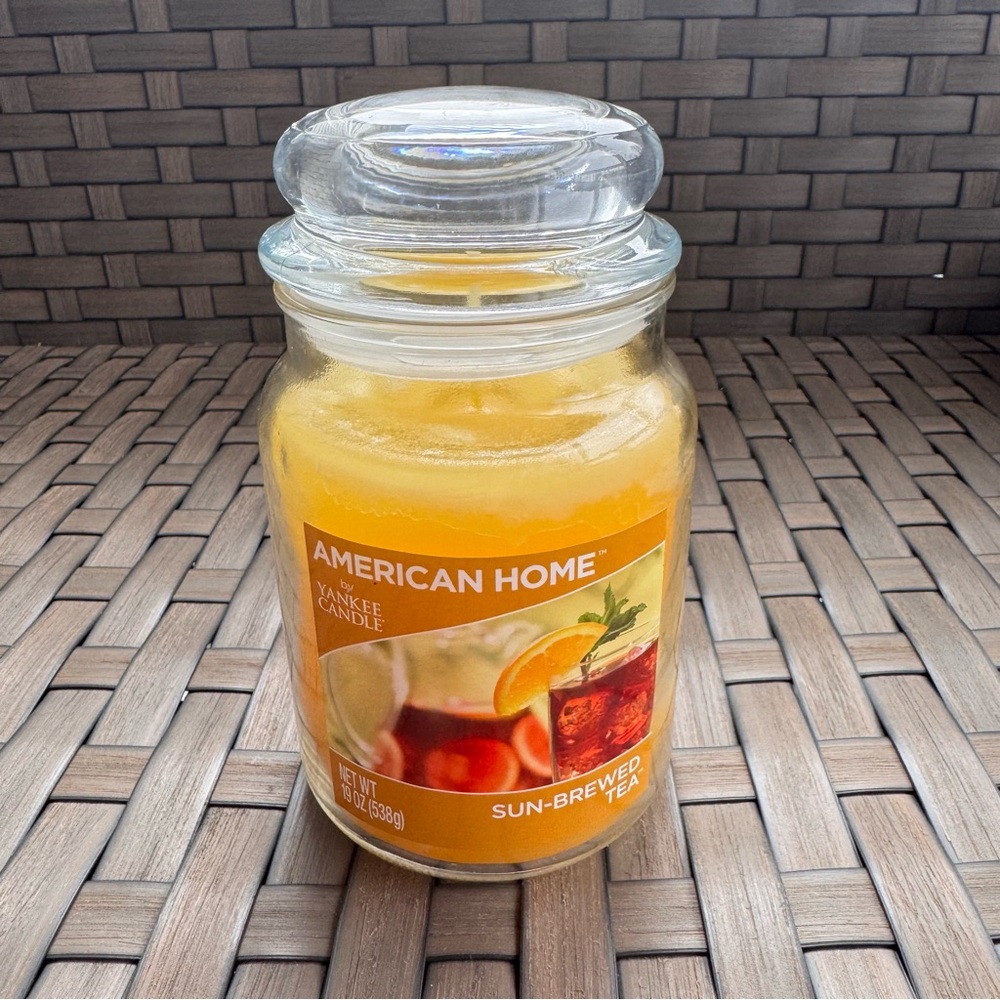 *Brand New* American Home by Yankee Candle Sun-Brewed Tea Large Jar 19oz Candle